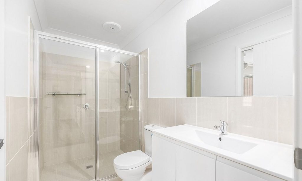 Stables Way, House & Granny Flat, Granny Flat Bathroom